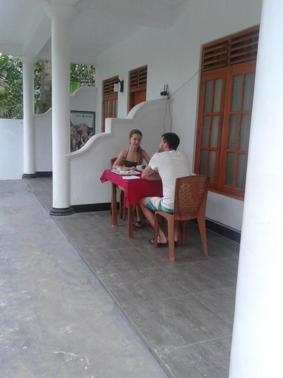 Little Angels Bed & Breakfast Mirissa Exterior foto