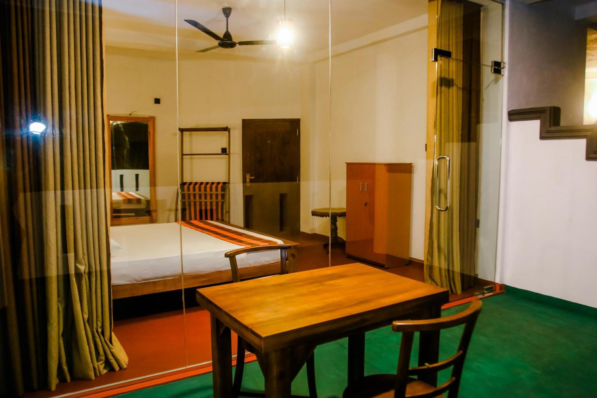 Little Angels Bed & Breakfast Mirissa Exterior foto
