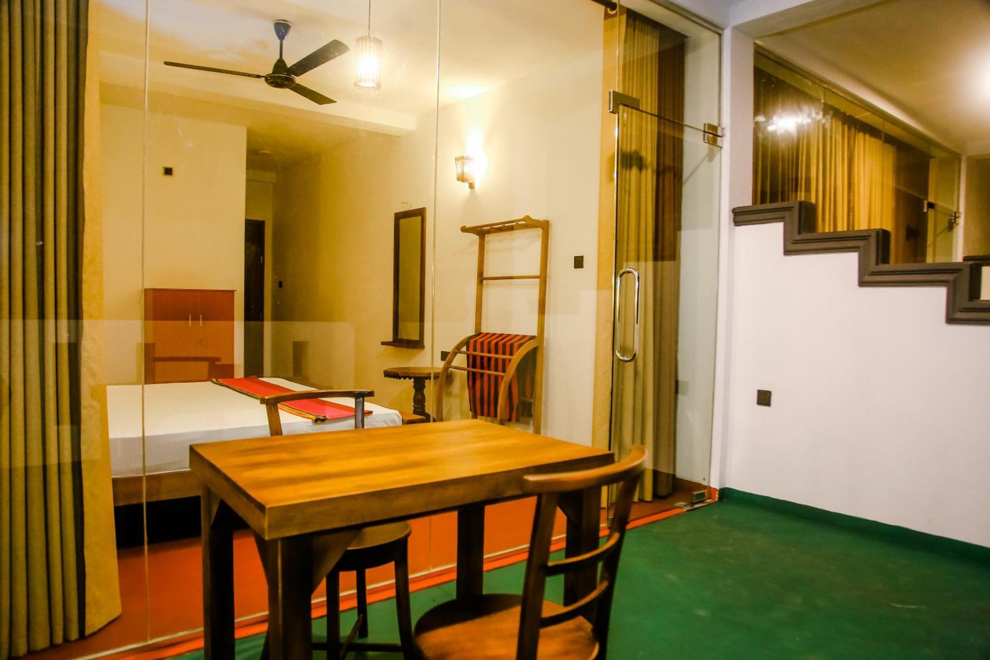 Little Angels Bed & Breakfast Mirissa Exterior foto