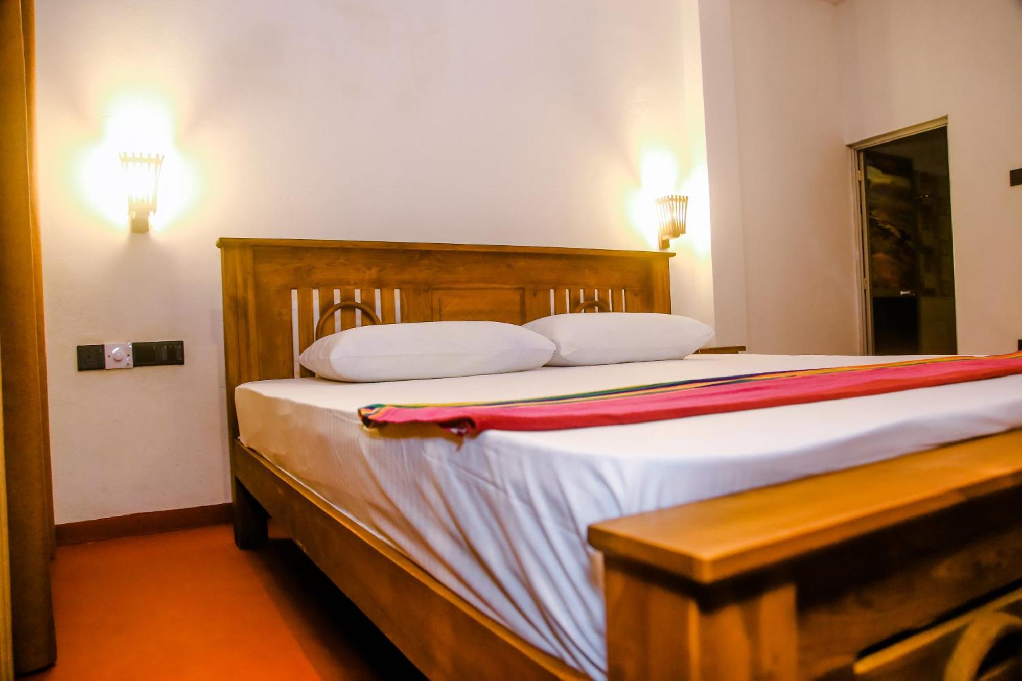 Little Angels Bed & Breakfast Mirissa Exterior foto