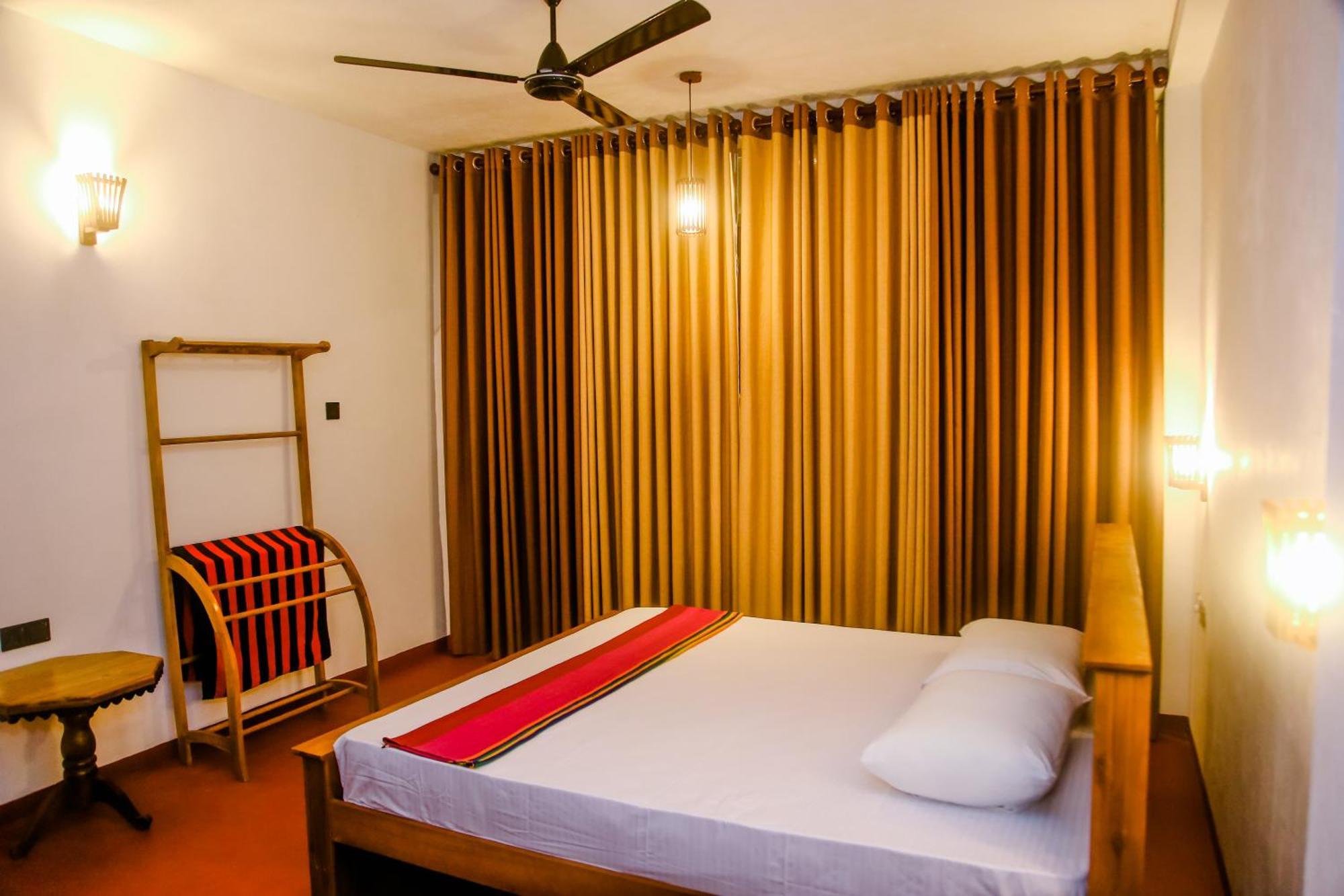 Little Angels Bed & Breakfast Mirissa Exterior foto