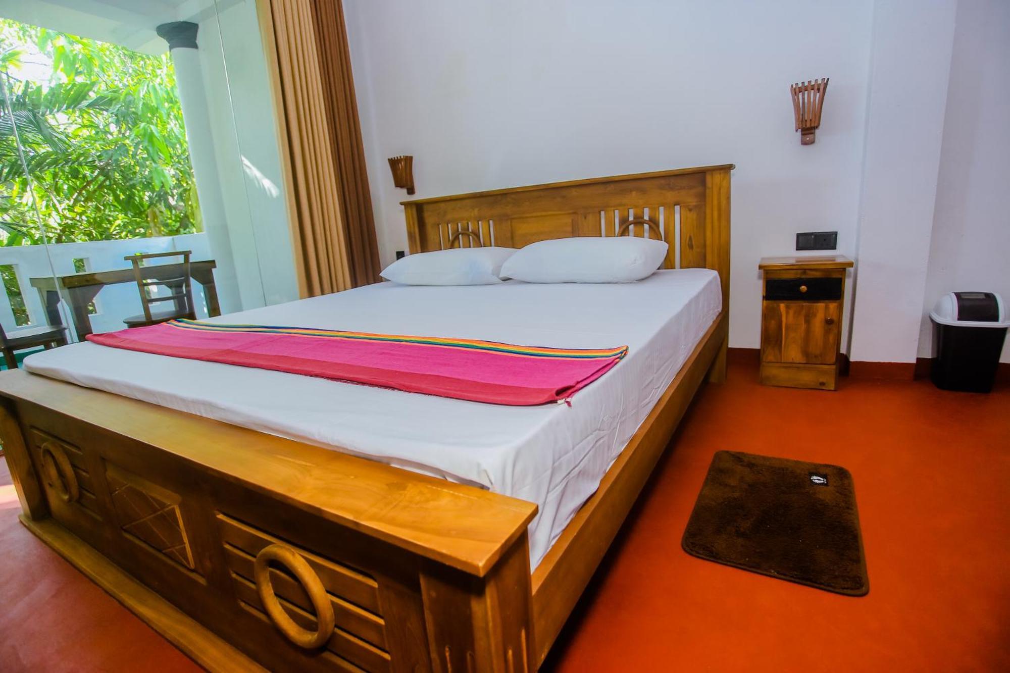Little Angels Bed & Breakfast Mirissa Exterior foto